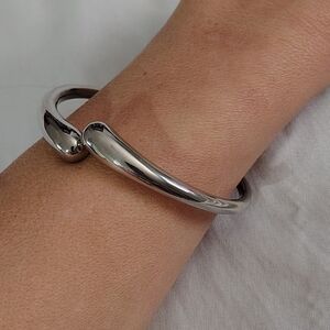 Trending Style Chunky Silver Plated Stainless Steel Bangle Bracelet